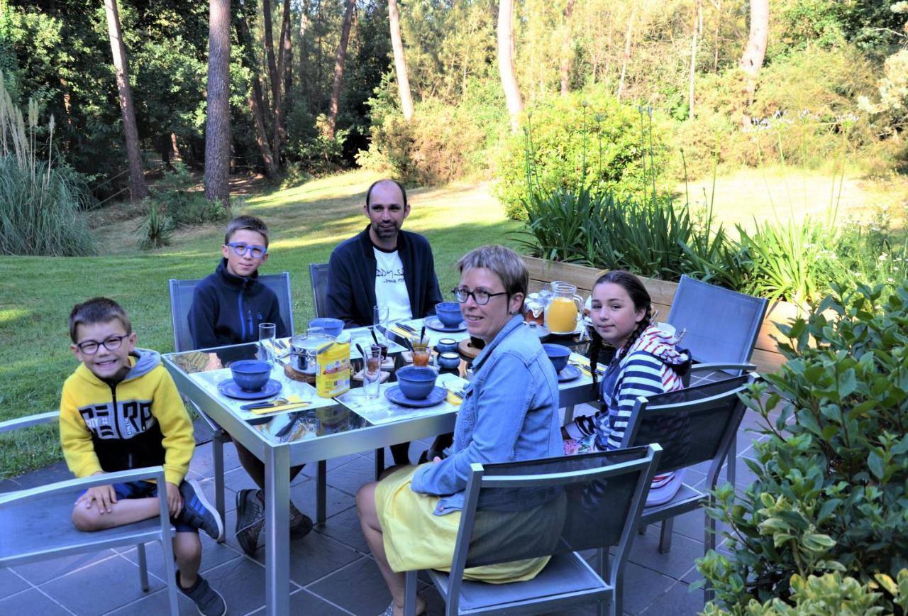 L'Hippocampe Bed & Breakfast Serent Exterior photo